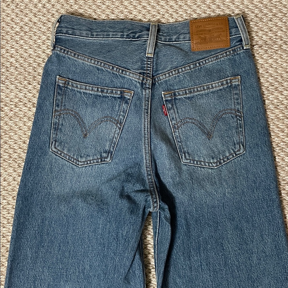 Levi’s | Ribcage Wide Leg Blue Jeans - Picture 2 of 6